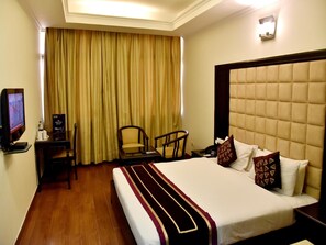 Standard Double or Twin Room, 1 Double Bed, Private Bathroom