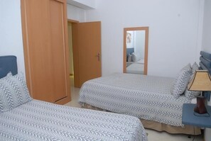Superior Apartment, 2 Bedrooms | Desk, blackout drapes, rollaway beds, free WiFi - Miradouro de Gamboa (Praia)