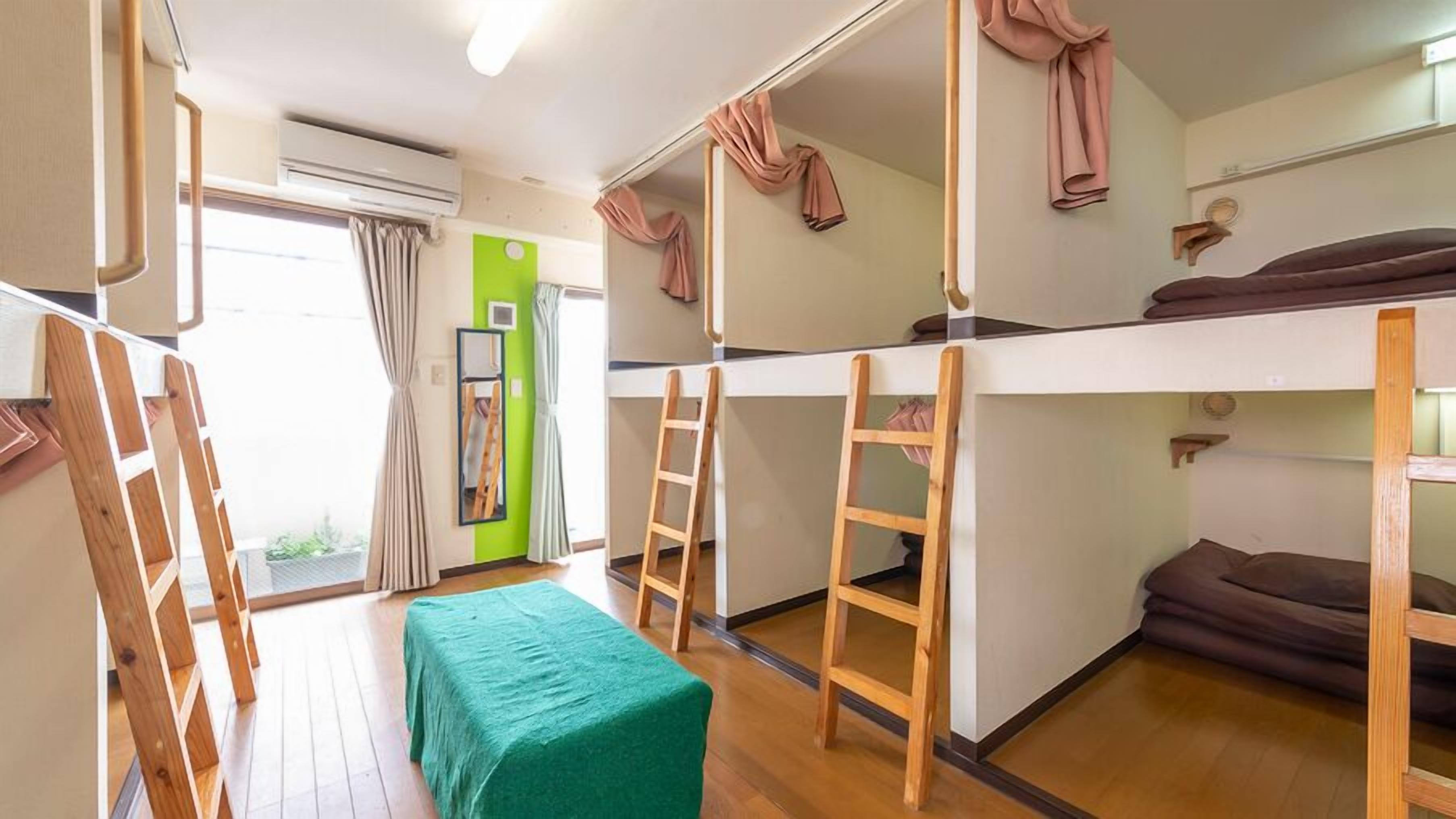 In-room safe, free WiFi, bed sheets