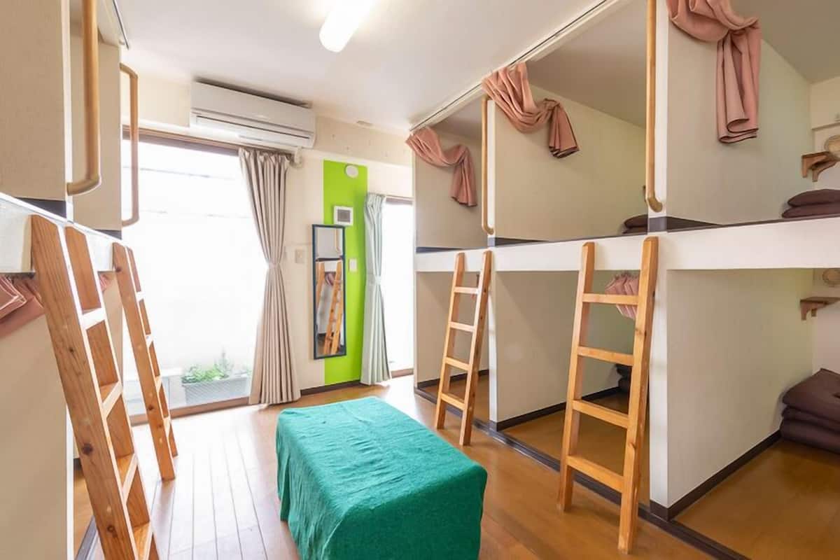 Een kluis op de kamer, gratis wifi, beddengoed