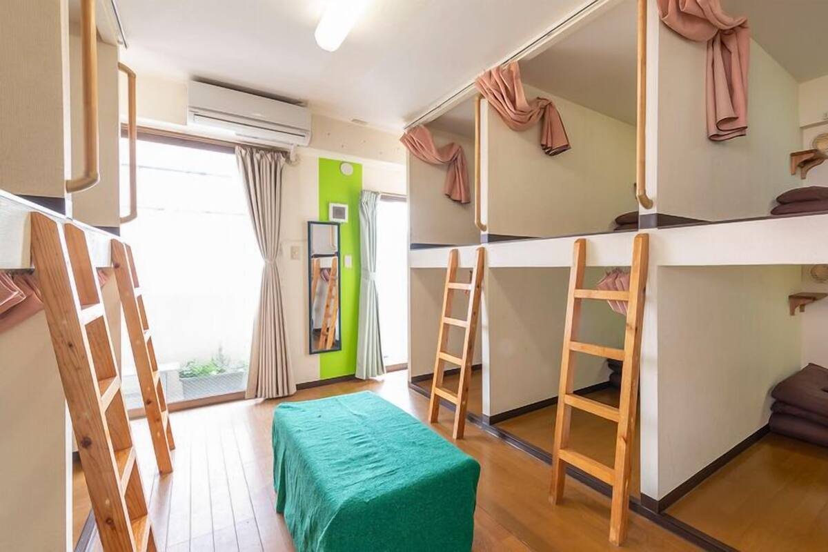 In-room safe, free WiFi, bed sheets
