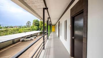 Minibar, desk, rollaway beds, free WiFi