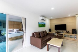 Minibar, desk, rollaway beds, free WiFi - Sangthong Resort (Chiang Klang)