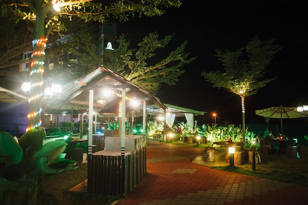 2 Restaurants, Frühstück, Mittagessen, Abendessen, internationale Küche