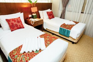 Desk, blackout curtains, iron/ironing board, free WiFi - Hotel Darul Makmur (Jerantut)