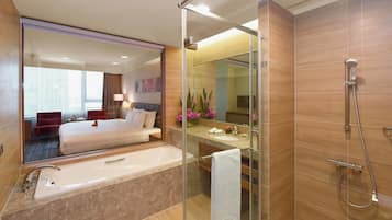 Superior Room | In-room safe, desk, blackout drapes, soundproofing