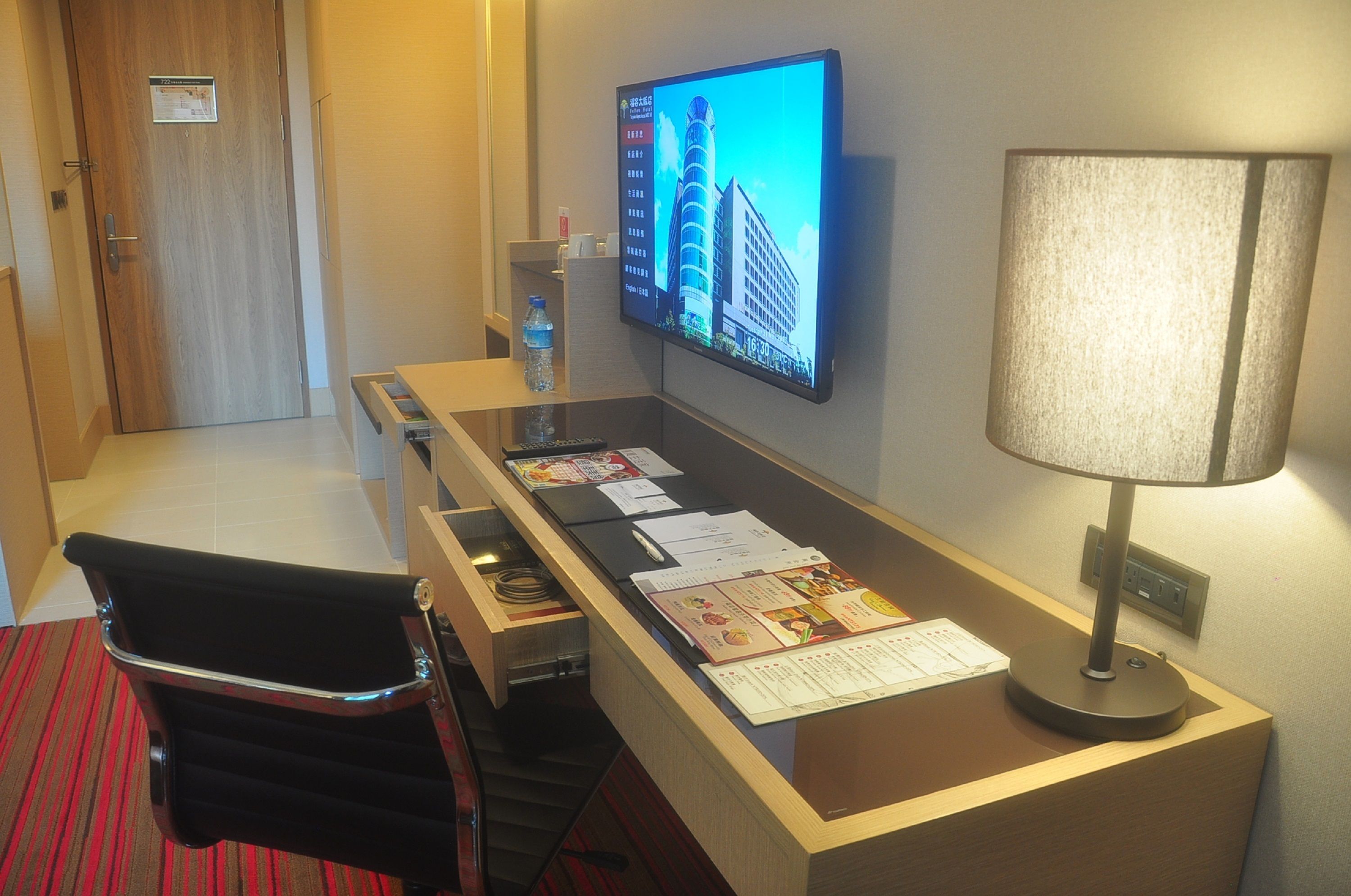 superior single room | in-room safe, desk, blackout curtains, soundproofing