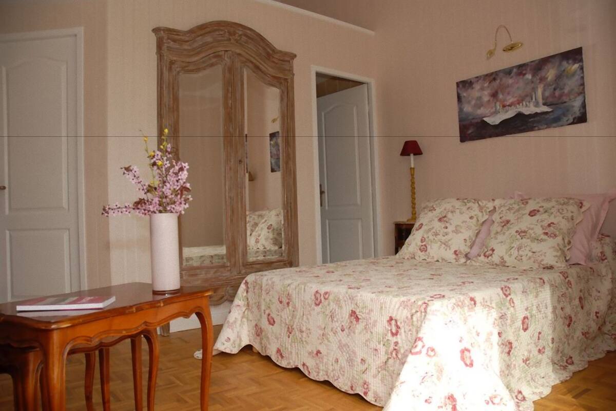 Double Room | Soundproofing, free cots/infant beds, rollaway beds, free WiFi