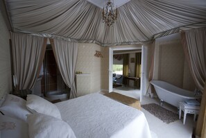Suite | Soundproofing, free cots/infant beds, rollaway beds, free WiFi
