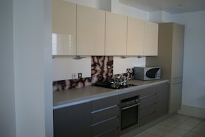 Fridge, microwave