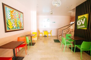Lobby sitting area - GV Hotel Tagbilaran (Tagbilaran)