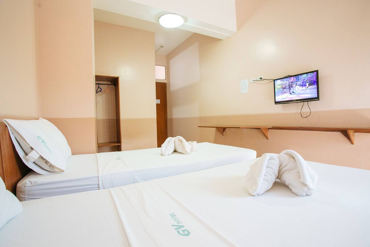 Desk, WiFi (free), bed sheets