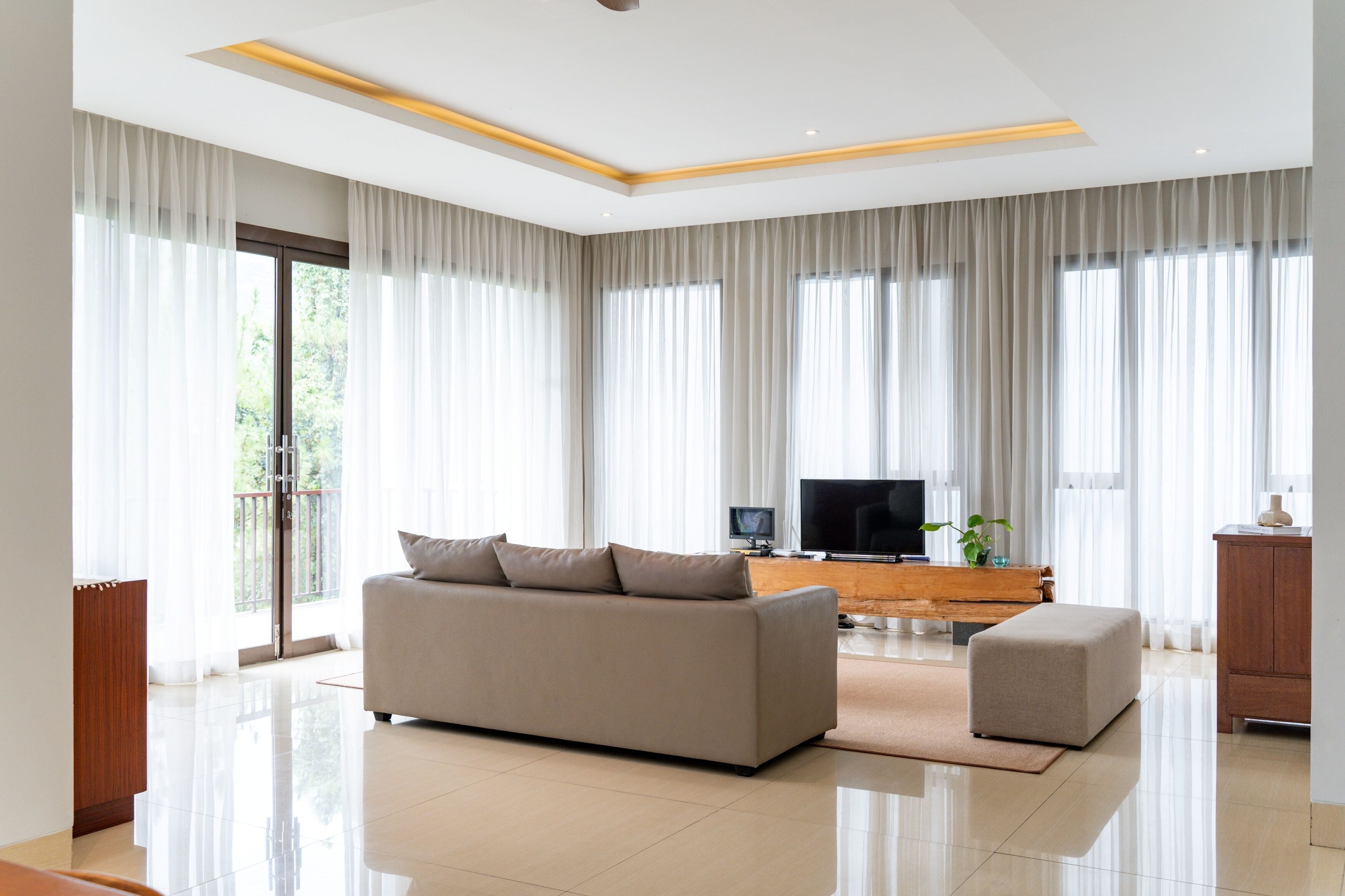 Flat-screen TV, DVD player