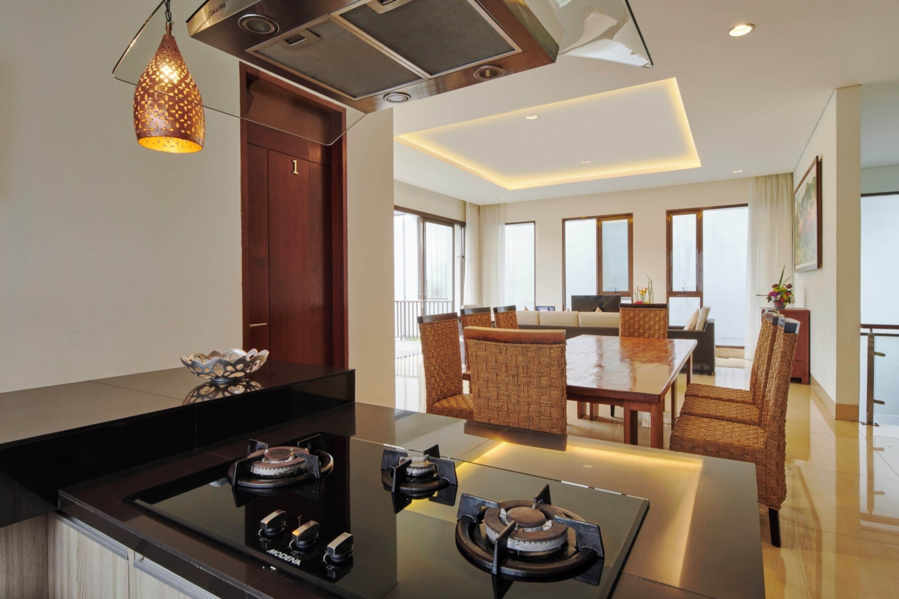 Villa, 6 Bedrooms | Shared kitchen facilities | Full-sized fridge, microwave, electric kettle, toaster