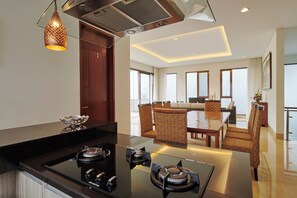 Villa, 6 habitaciones | Instalaciones de cocina compartidas | Frigorífico grande, microondas, hervidor eléctrico y tostadora