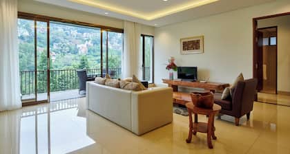 Chamomile Hill View 6BR Villa pool and movie room