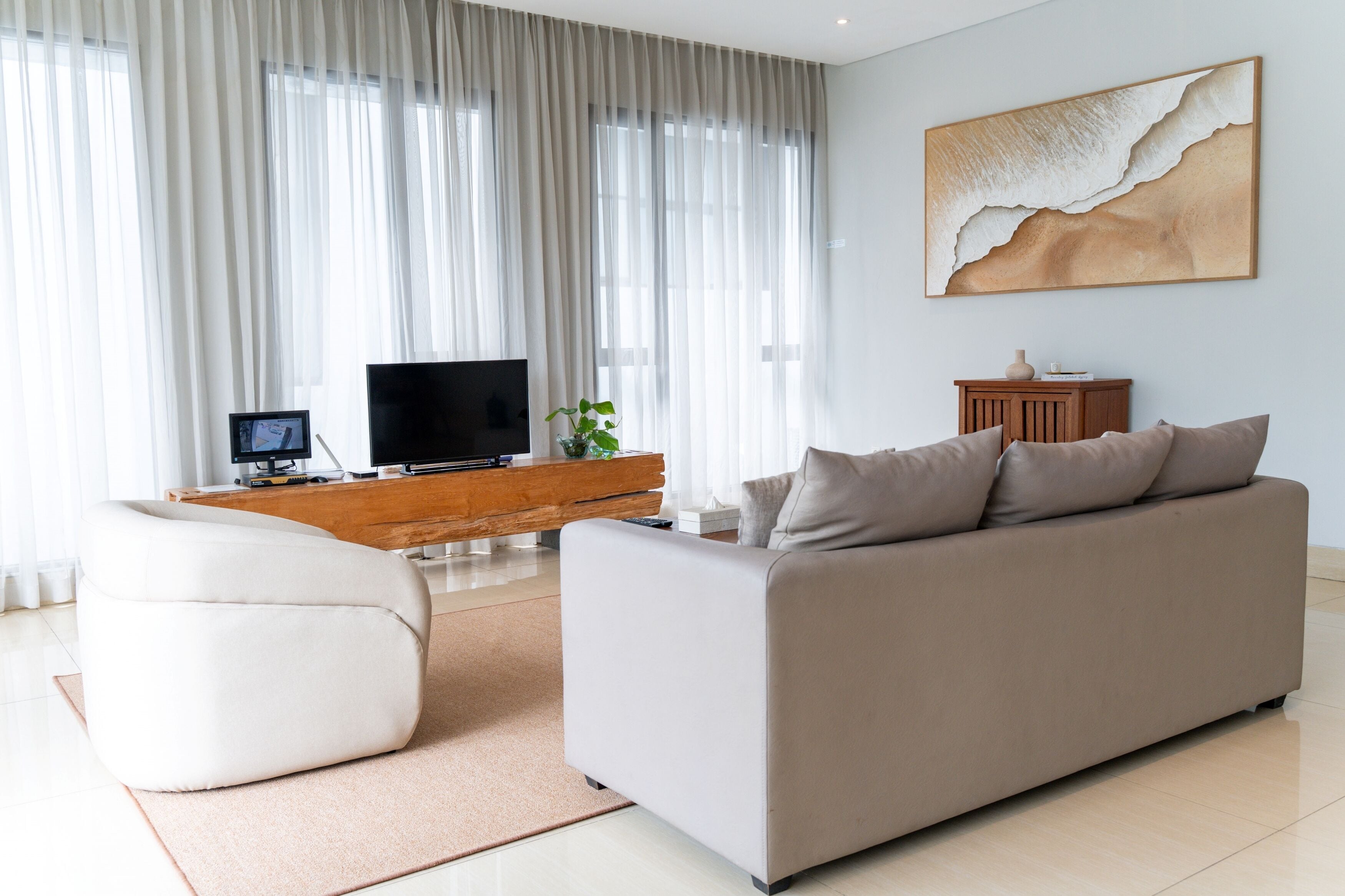 Flat-screen TV, DVD player