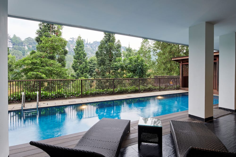Chamomile Hill View 6BR Villa pool and movie room