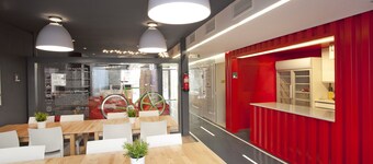 Sant Jordi Hostels Gracia