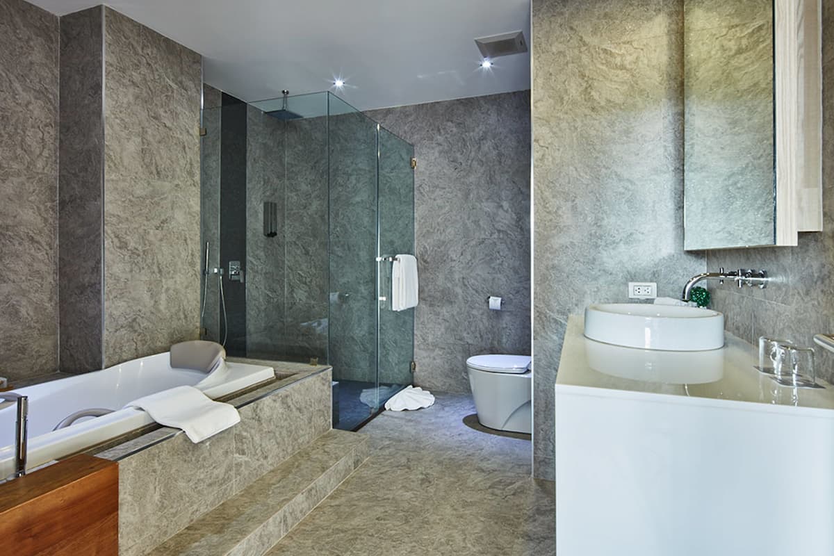 executive garden view include onsen | bathroom | deep-soaking bathtub, rainfall showerhead, free toiletries, hair dryer