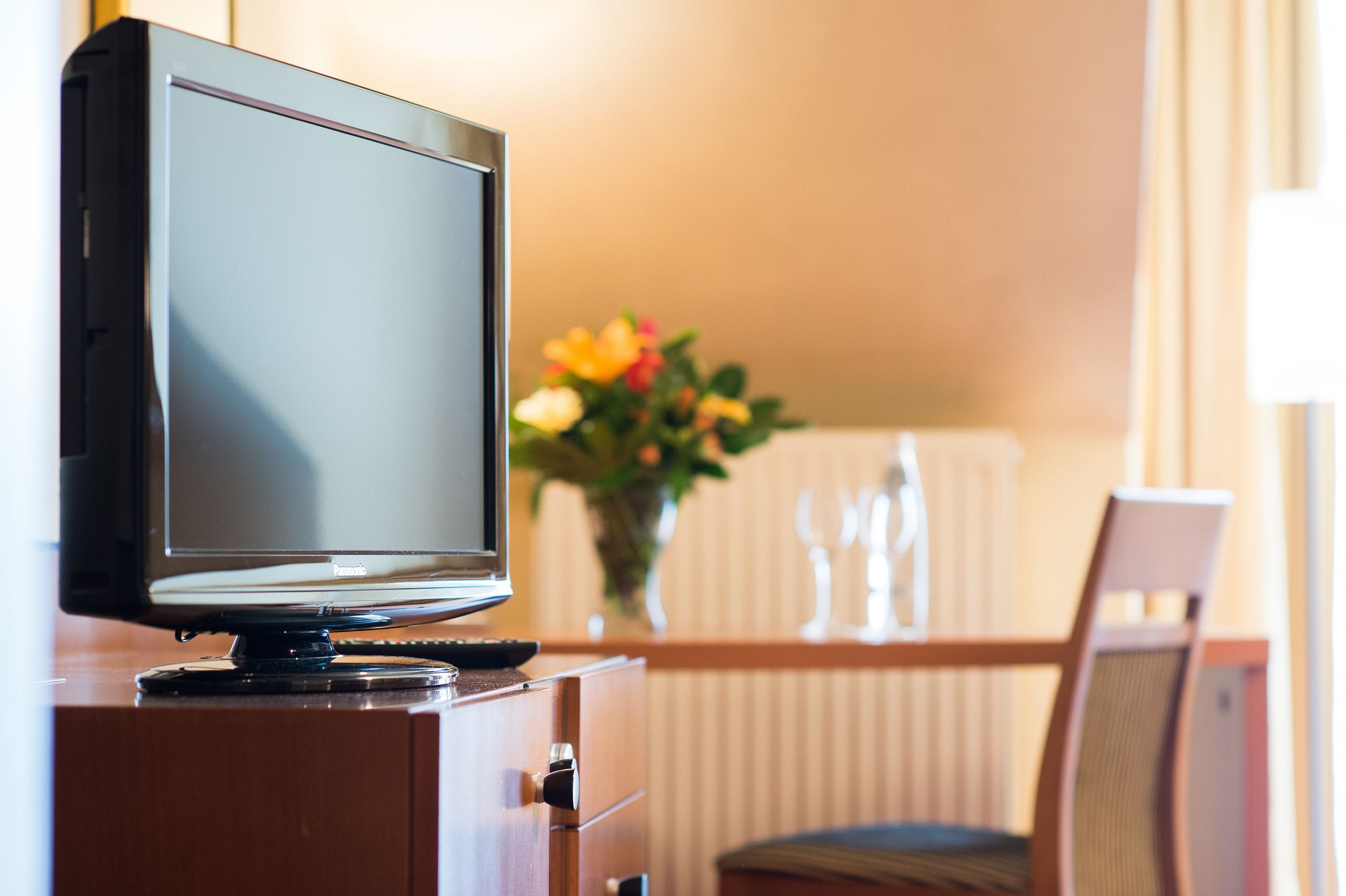 double room "fulda" | 1 bedroom, hypo-allergenic bedding, desk, blackout curtains