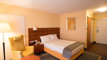 Habitación individual (Fulda) | Ropa de cama hipoalergénica, escritorio, cortinas opacas