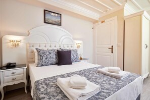 Double Room with Garden Basement Room