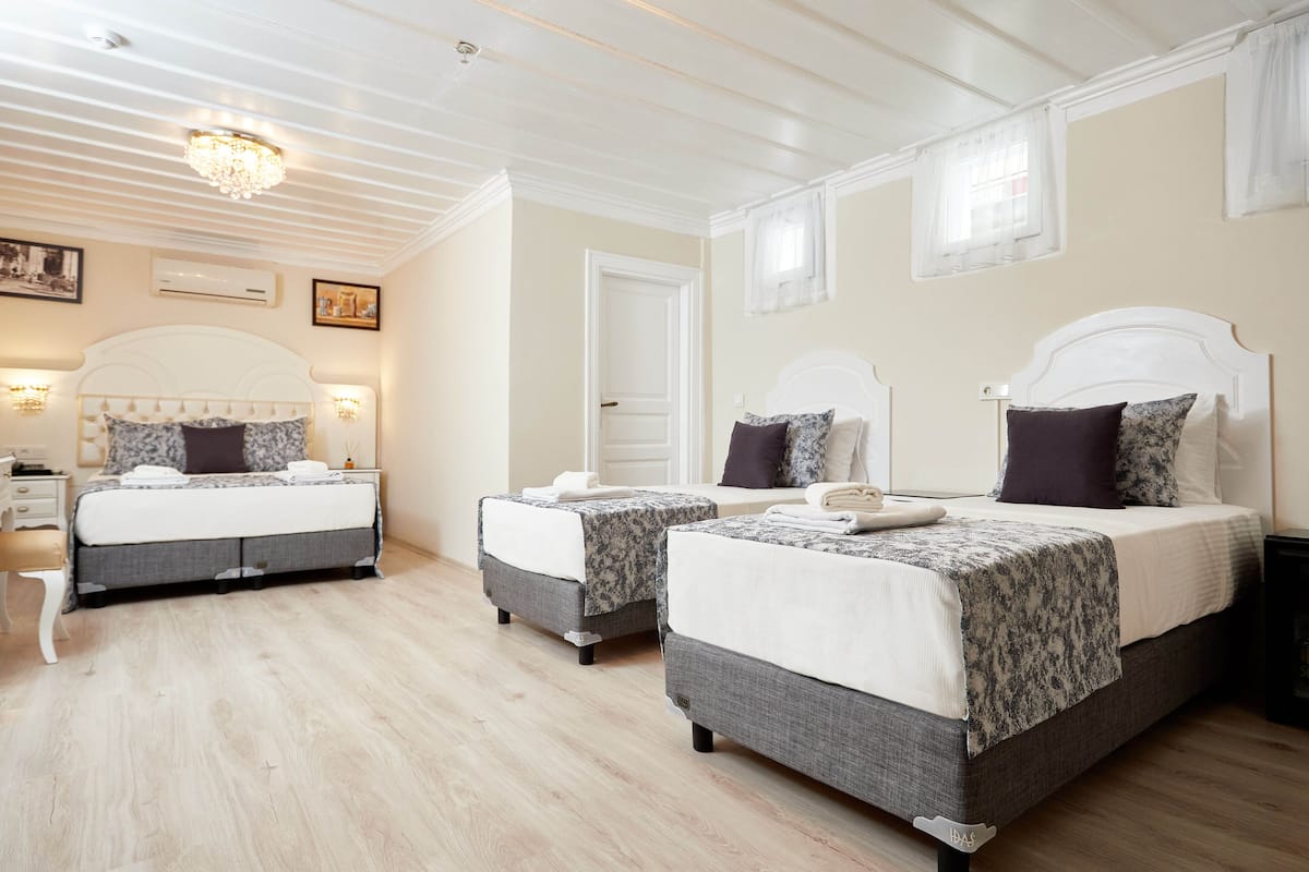 Premium bedding, minibar, in-room safe, desk