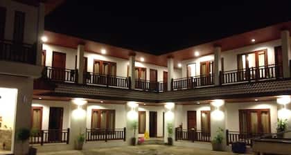 Chalouvanh Hotel