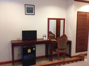 Room amenity - Chalouvanh Hotel (Pakse)