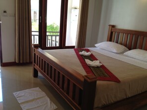 Chambre Double Standard | Minibar, bureau