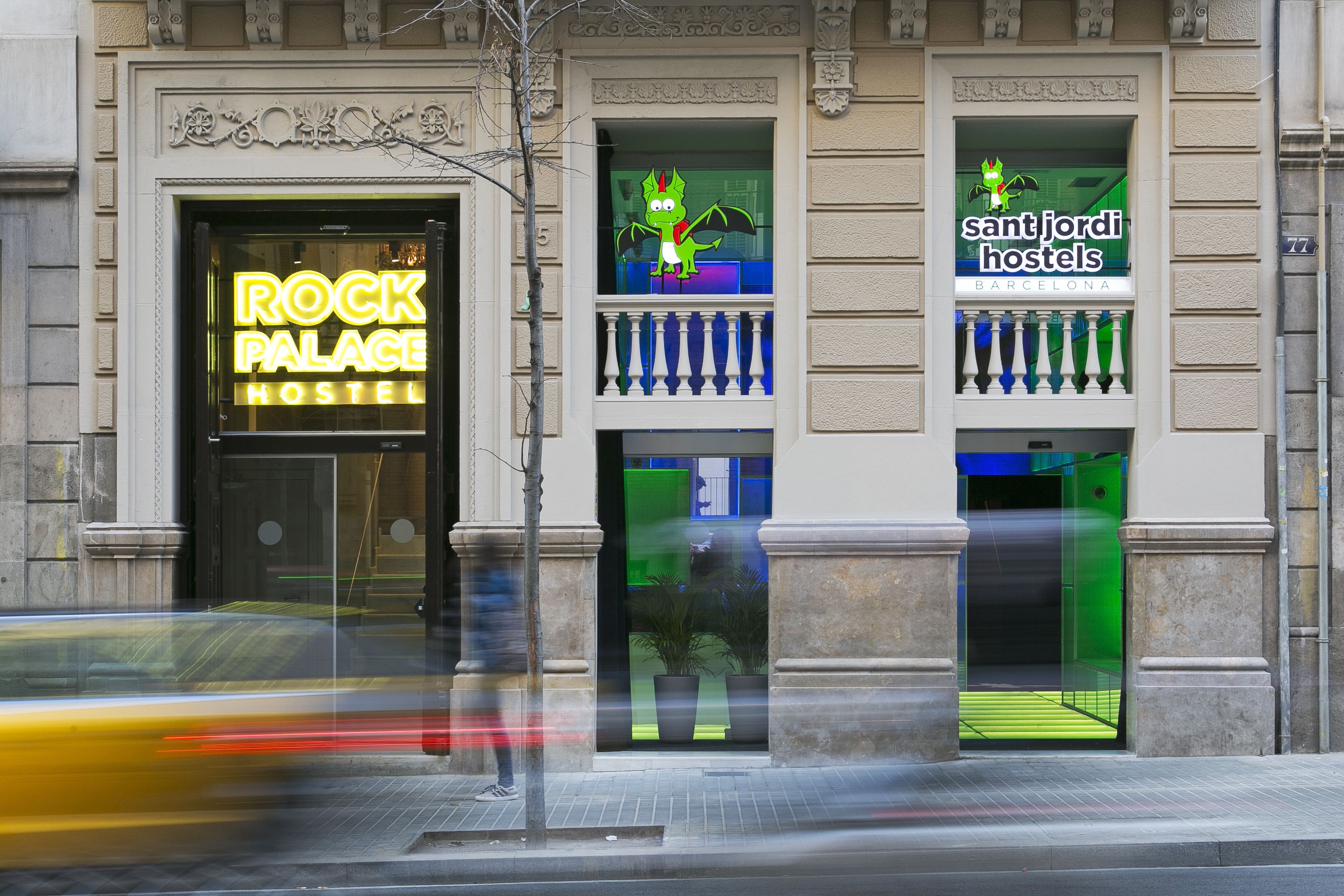 Photo - Sant Jordi Hostels Rock Palace