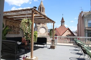 Terrace/patio - Sant Jordi Hostels Rock Palace (Barcelona)