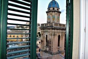 Chambre Double Deluxe, balcon | Draps italiens Frette, literie de qualité supérieure
