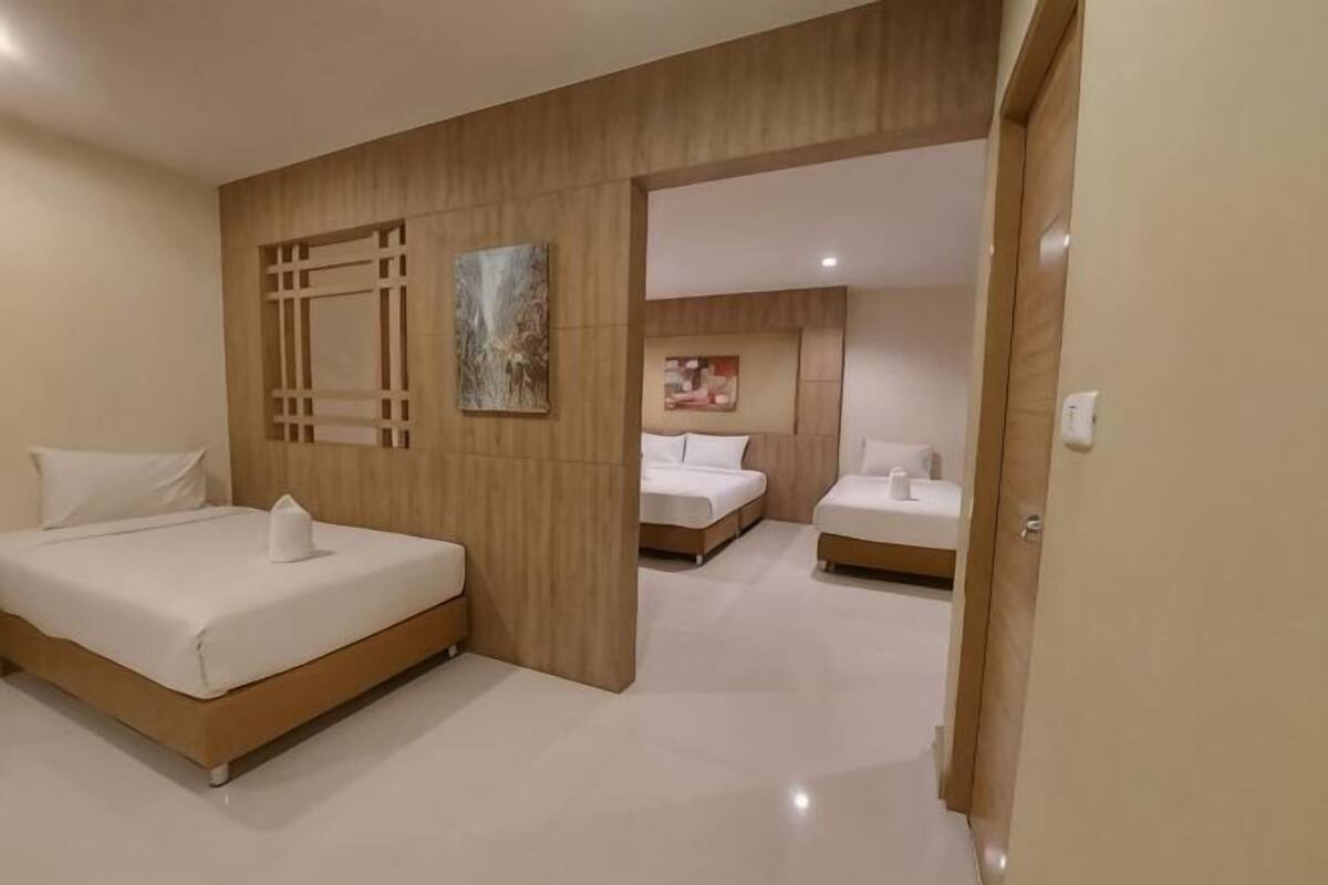Minibar, escritorio y wifi gratis 