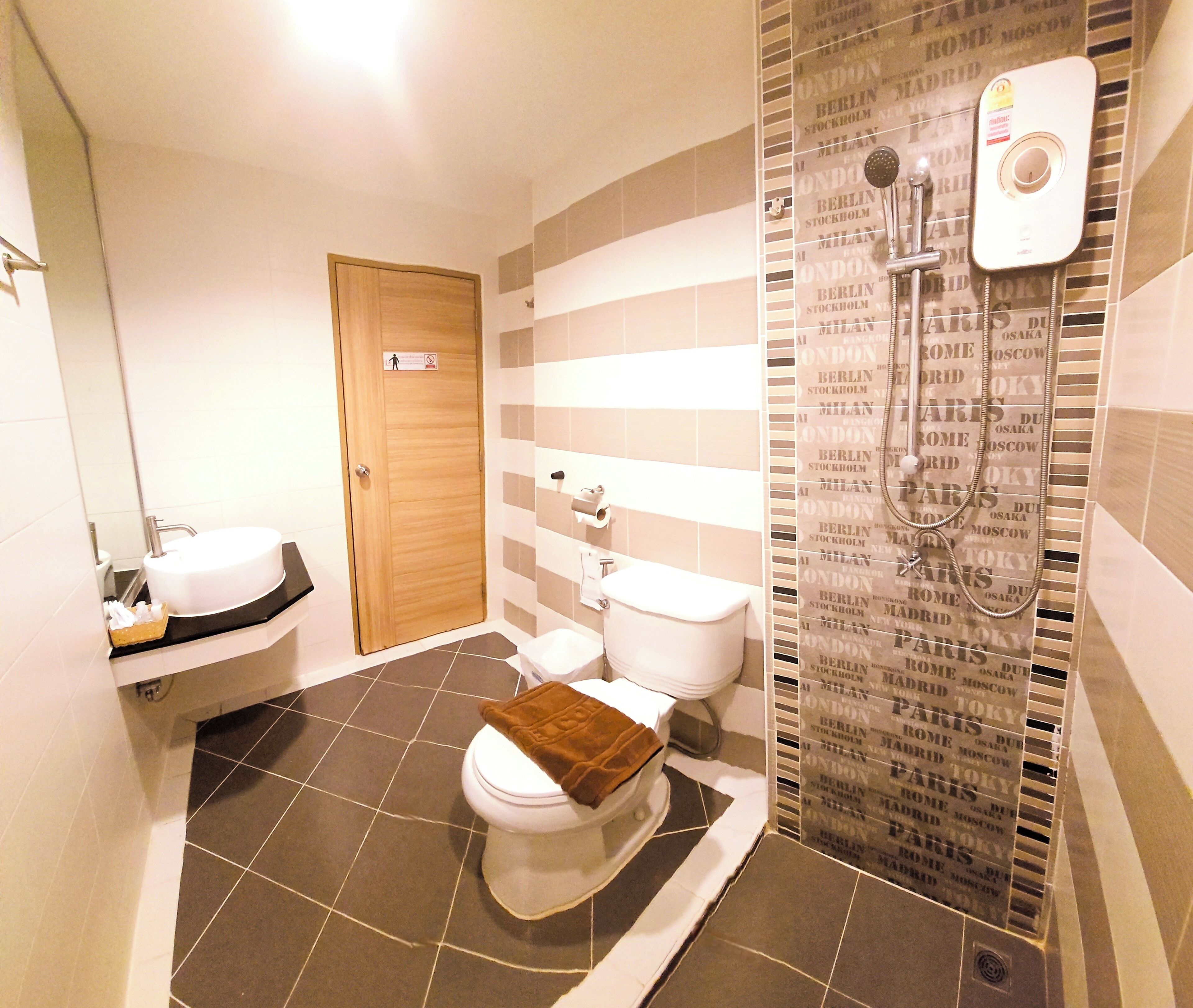 Camera tripla | Bagno | Set di cortesia gratuito, bidet, asciugamani