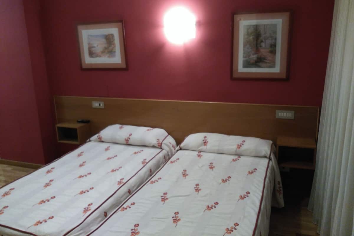 Premium bedding, in-room safe, desk, iron/ironing board (on request)