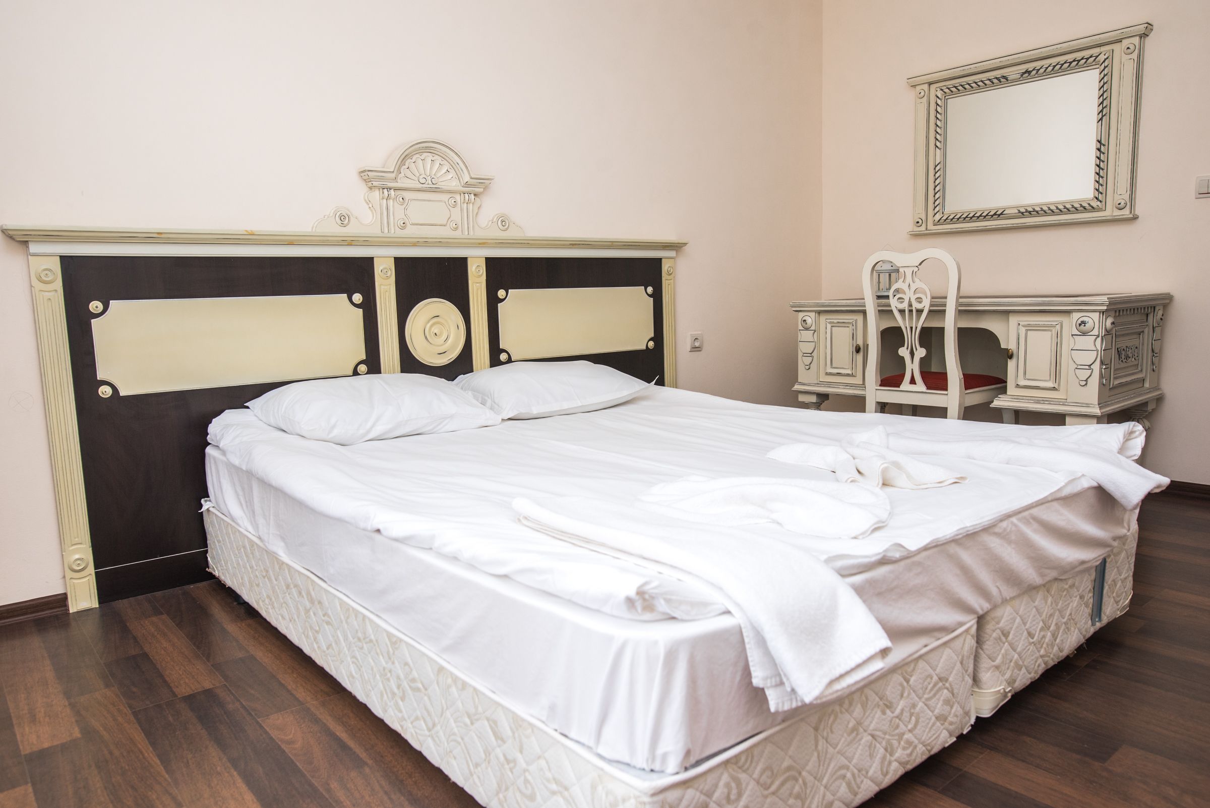 deluxe apartment, 2 bedrooms, sea view | soundproofing, iron/ironing board, free cots/infant beds, free wifi