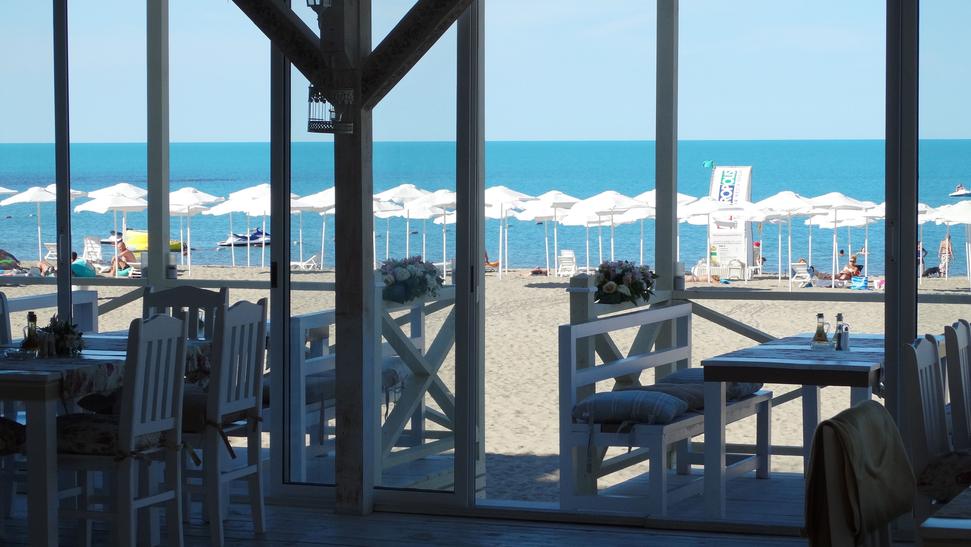 international cuisine, beach views