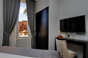 Ropa de cama de alta calidad y minibar 