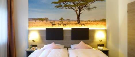 Kamar Double Comfort, Bebas Asap Rokok | 1 kamar tidur, seprai premium, brankas, dan didekorasi berbeda-beda