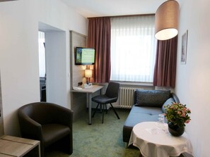 Comfort-Suite, 1 Schlafzimmer, Nichtraucher | Wohnzimmer | Flachbildfernseher