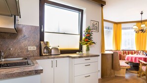 Unclassified image, 2 of 18, button - Gipfelblick Chalet (Bad Hofgastein)