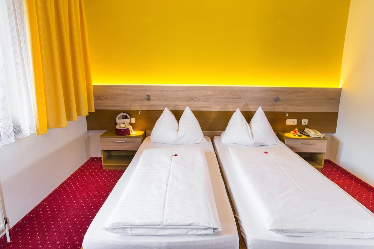 1 bedroom, in-room safe, cribs (free), WiFi (free)