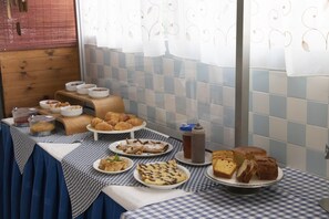 Ilmainen päivittäinen buffetaamiainen 