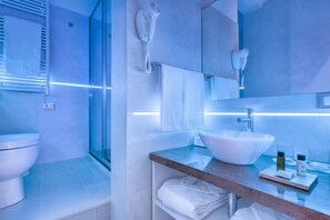 Bathroom - Shali Luxury Suite (Rome)