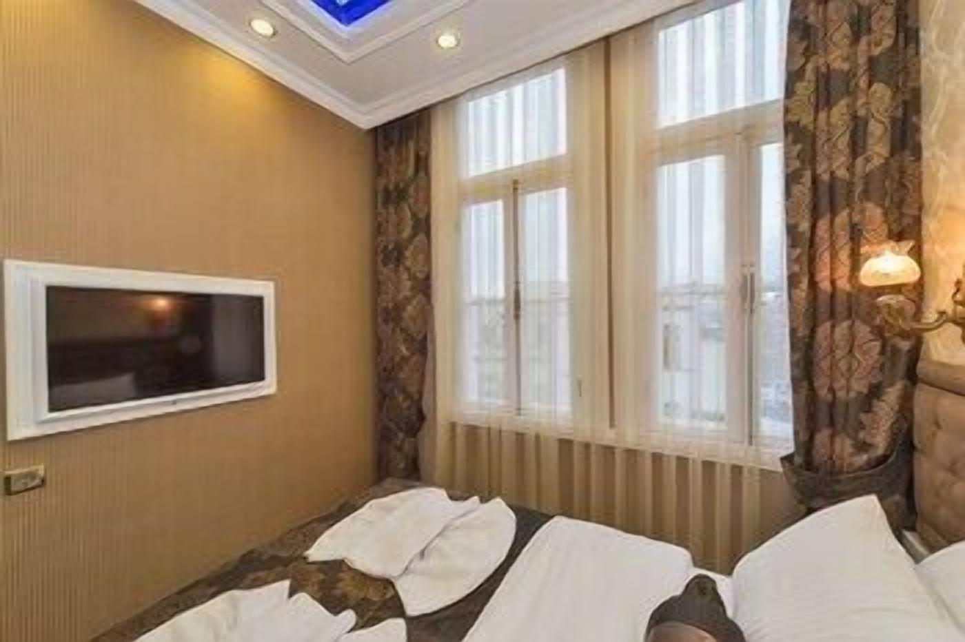 Premium bedding, down duvets, minibar, in-room safe