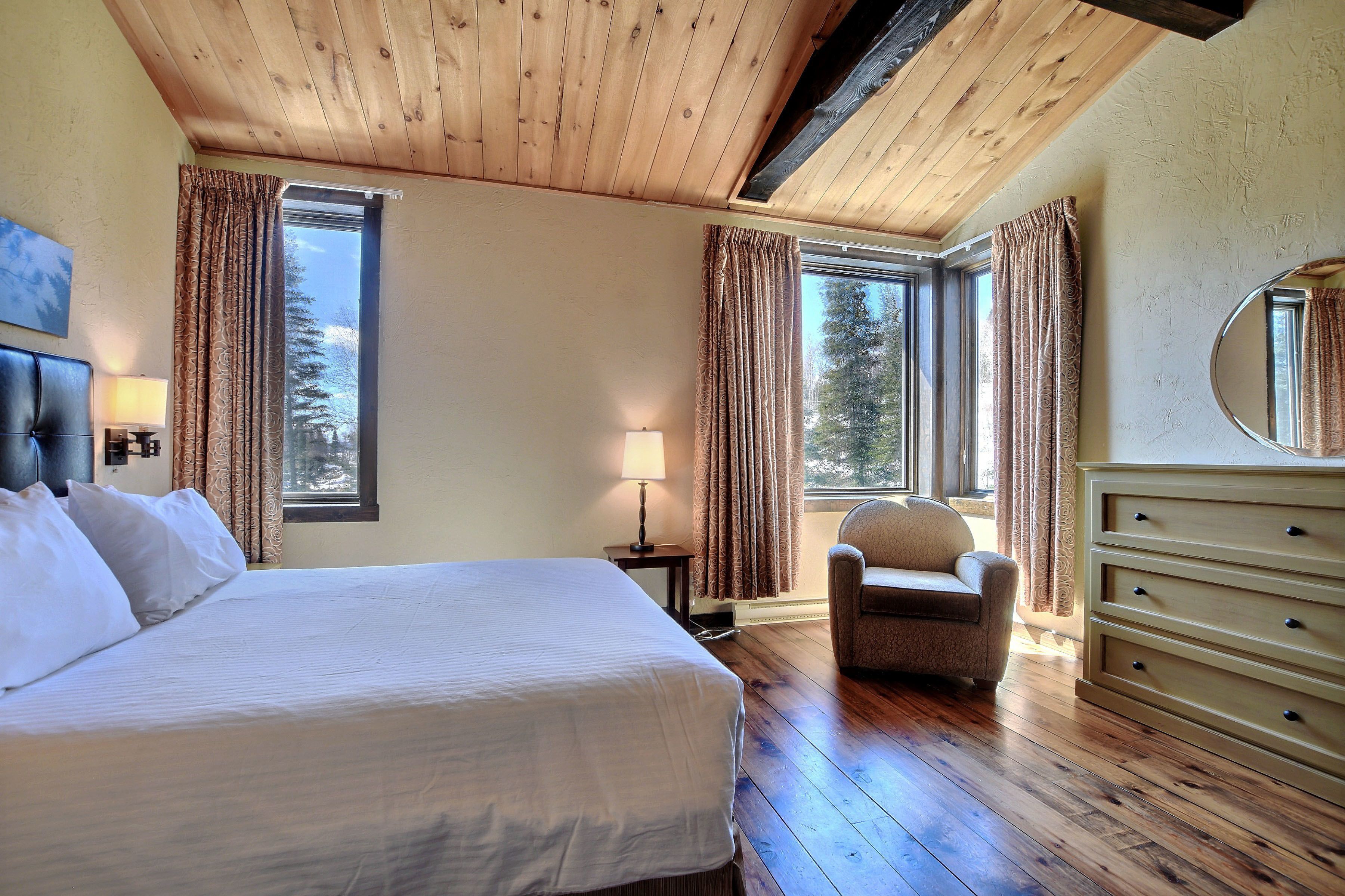 In-room safe, blackout drapes, soundproofing, iron/ironing board