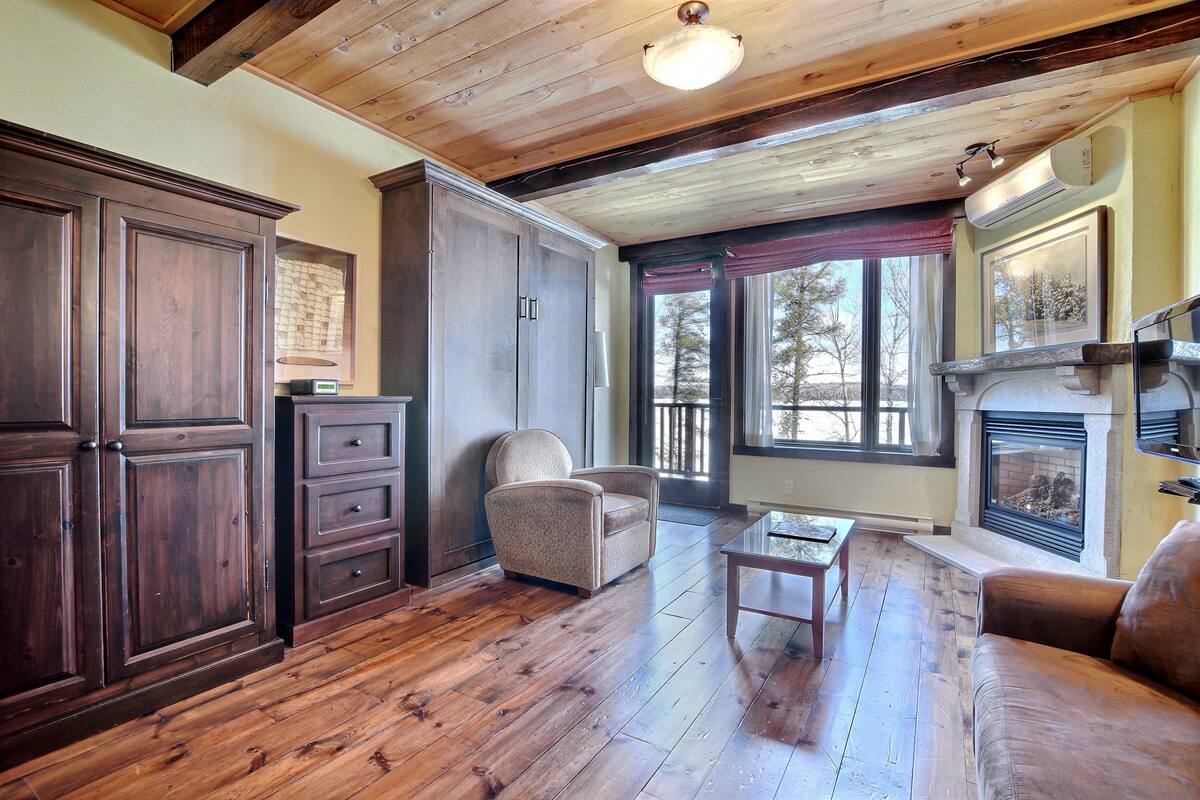 In-room safe, blackout curtains, soundproofing, iron/ironing board