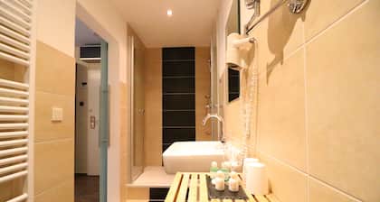 Christiana's Wein & Art Hotel
